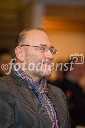 (c)fotodienst/Christopher Ohmeyer: Der Schwechater Rechtsanwalt Dr. Franz Lima hat am 30. November zur Eröffnung der neuen Kanzlei gebeten. Foto: Hofrat Dr. Christian sommer