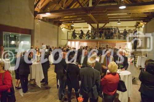 (c)fotodienst/Christopher Ohmeyer: Der Schwechater Rechtsanwalt Dr. Franz Lima hat am 30. November zur Eröffnung der neuen Kanzlei gebeten. 