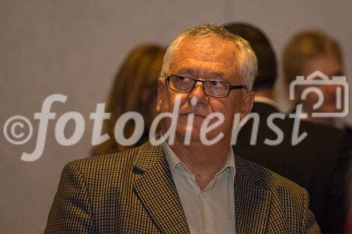 (c)fotodienst/Christopher Ohmeyer: Der Schwechater Rechtsanwalt Dr. Franz Lima hat am 30. November zur Eröffnung der neuen Kanzlei gebeten. 