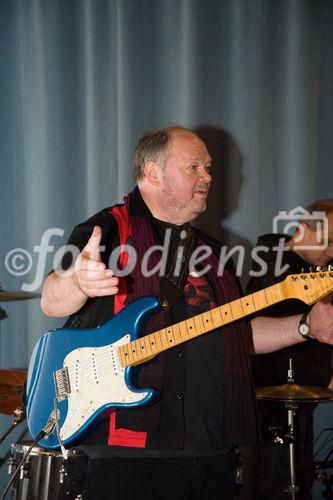 (c)fotodienst/Christopher Ohmeyer: Der Schwechater Rechtsanwalt Dr. Franz Lima hat am 30. November zur Eröffnung der neuen Kanzlei gebeten. 