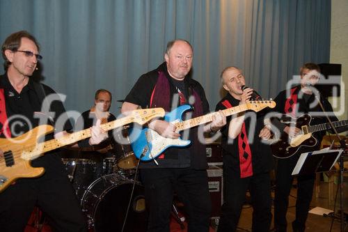 (c)fotodienst/Christopher Ohmeyer: Der Schwechater Rechtsanwalt Dr. Franz Lima hat am 30. November zur Eröffnung der neuen Kanzlei gebeten. 