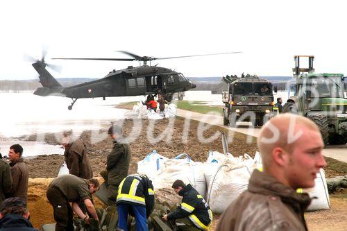 (C) fotodienst/Walter Vymyslicky - Dürnkrut 03.04.2006 - FOTO.: Mit 