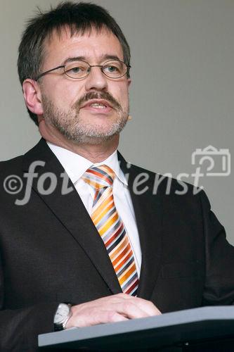 Medienorientierung Jahresergebnis 2005 der Ringier AG. Bild: Martin Werfeli, CEO, Vorsitzender der Konzernleitung Ringier AG