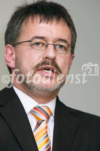 Medienorientierung Jahresergebnis 2005 der Ringier AG. Bild: Martin Werfeli, CEO, Vorsitzender der Konzernleitung Ringier AG