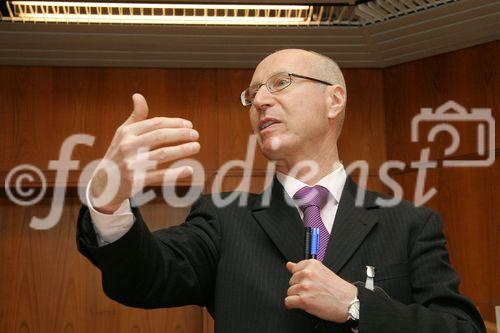 (C) fotodienst/Anna Rauchenberger - Wien 24.03.2006 -  Der Linde Verlag und die Johannes Kepler Universität Linz veranstalteten den 2. Österreichischen Vereinsmanagement Kongress 2006. FOTO: WP/StB Dr. Herbert Grünberger, CPA (Partner der MOORE STEPHENS Wirtschaftsprüfungs GmbH Linz)