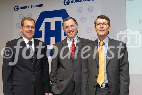 Bilanzmedienkonferenz Huber+Suhner AG. Bild: Urs Kaufmann, Vorsitzender der Konzernleitung; Dr. David W. Syz, Praesident des Verwaltungsrates; Bernhard Schwarzer, Leiter Finanzen