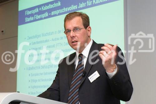 Bilanzmedienkonferenz Huber+Suhner AG. Bild: Urs Kaufmann, CEO, Vorsitzender der Konzernleitung