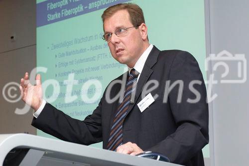 Bilanzmedienkonferenz Huber+Suhner AG. Bild: Urs Kaufmann, CEO, Vorsitzender der Konzernleitung