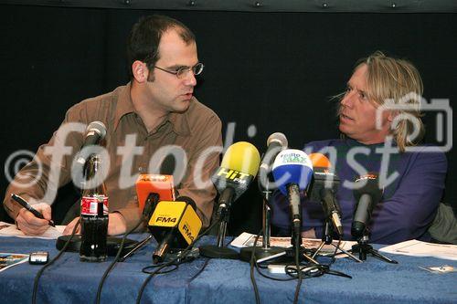 (C) fotodienst/Anna Rauchenberger - Wien 20.02.2006 - FM Service, Nova Music und Musicnet präsentierten den Festivalsommer 2006. FOTO v.l.: Harry Jenner (Geschäftsführer Musicnet) und Ewald Tatar (Geschäftsführer Nova Music).