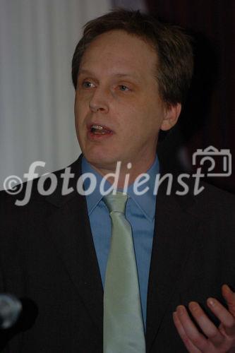 (C)fotodienst/Fabio Confessore - Zürich - 03.02.2006 - Hr. Prof Andreas Lüthi (Basel)
Preisträger für den Bereich Neurowissenschaft und Erkrankungen des Nervensystems
Thema: Anpassung von Amygdala-System zum schnellen Erlernen von Furcht.
Rache ist süss - Einblicke ins Gehirn