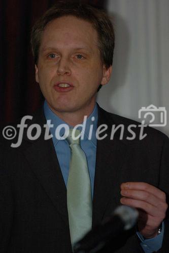 (C)fotodienst/Fabio Confessore - Zürich - 03.02.2006 - Hr. Prof Andreas Lüthi (Basel)Preisträger für den Bereich Neurowissenschaft und Erkrankungen des NervensystemsThema: Anpassung von Amygdala-System zum schnellen Erlernen von Furcht.Rache ist süss - Einblicke ins Gehirn