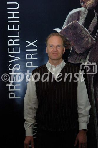 (C)fotodienst/Fabio Confessore - Zürich - 03.02.2006 - Dr. Axel Finckh (Genf)  nicht Anwesend Dr. Hans Cristian Probst (Zürich)
Preisträger für den Bereich Rheumatologie, Immunologie und klinische Immunologie.
Thema: Wirksamkeit der Anti-TNF-Therapie zur Prävention der Gelenkzerstörung bei der chronischen Polyarthritis; Mechanismen der Induktion von T-Zell-Tolleranz durch dendristische Zellen