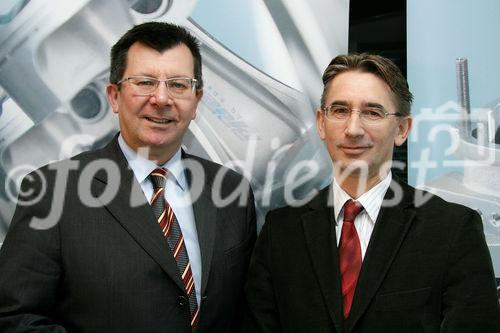 Pankl Racing Systems AG präsentierte heute die erfolgreiche Bilanz des Geschäftsjahres 2004/05. Bild v.l.: Dr. Ernst G. Wustinger (CEO Pankl Racing Systems AG) und Mag. Wolfgang Plasser (CFO Pankl Racing Systems AG). Foto: Anna Rauchenberger, 09.01.2006