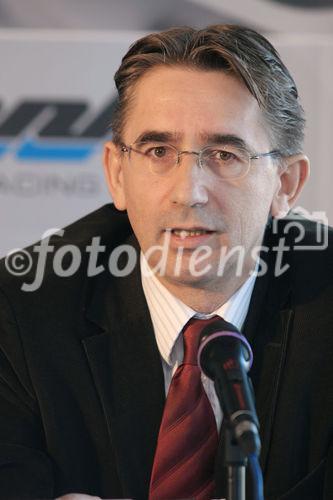 Pankl Racing Systems AG präsentierte heute die erfolgreiche Bilanz des Geschäftsjahres 2004/05. Bild: Mag. Wolfgang Plasser (CFO Pankl Racing Systems AG). Foto: Anna Rauchenberger, 09.01.2006