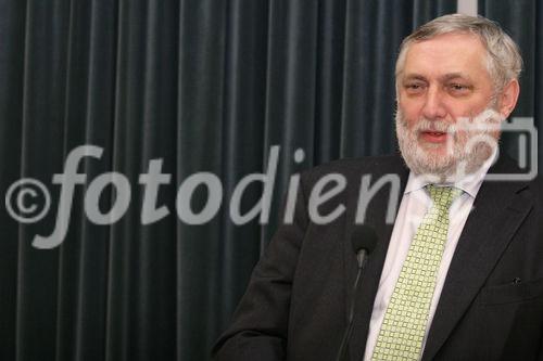 Feierliche Überreichung der Hans-Kudlich-Preise 2005. Bild: Dr. Franz Fischler (EU-Kommissar a. D. , Präsident des Ökosozialen Forums). Foto: Anna Rauchenberger