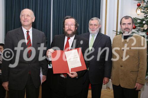 Feierliche Überreichung der Hans-Kudlich-Preise 2005. Bild v.l.: o. Univ. Prof. DI. Dr. Dr. h. c. Leopold März (Vorsitzender Begutachtungskommission), Kurt Ceipek (Chefredakteuer Raiffeisenzeitung), EU-Kommissar a. D. DR. Franz Fischler (Präsident d. Ökosozialen Forums), Landesrat NÖ Dipl.-Ing. Josef Plank. Foto: Anna Rauchenberger 