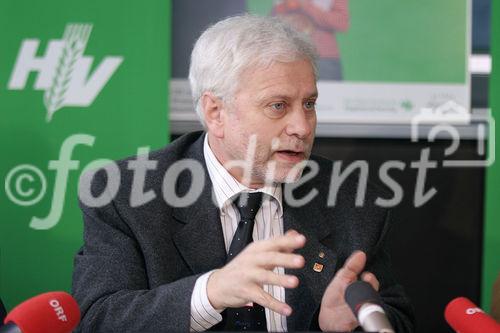 Studie über das Verhalten der ÖsterreicherInnen beim Lebensmitteleinkauf - heimische Lebensmittel bevorzugt. Bild: Univ. Prof. DDr. Friedrich Schneider (Vizerektor der Linzer Kepler Universität, Studienleiter). Foto: Anna Rauchenberger