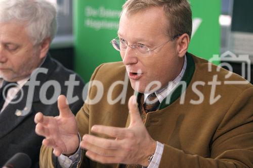 Studie über das Verhalten der ÖsterreicherInnen beim Lebensmitteleinkauf - heimische Lebensmittel bevorzugt. Bild: Dr. Werner Beutelmeyer (Leiter des Marktforschungsinstituts market). Foto: Anna Rauchenberger