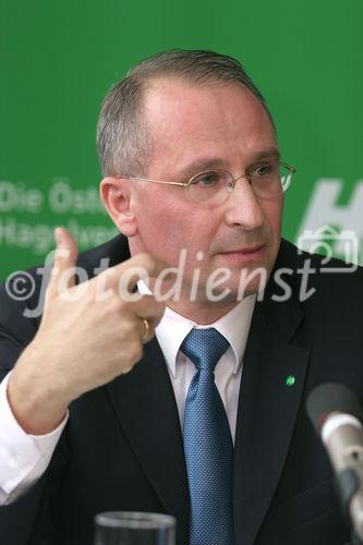 Studie über das Verhalten der ÖsterreicherInnen beim Lebensmitteleinkauf - heimische Lebensmittel bevorzugt. Bild: Dr. Kurt Weinberger (Vorstandsvorsitzender der Österreichischen Hagelversicherung). Foto: Anna Rauchenberger