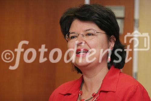 Feierliche Eröffnung der Epilepsie Monitoring Unit am AKH Wien durch Stadträtin Mag. Renate Brauner. Bild: Mag. Renate Brauner (Stadträtin für Gesundheit und Soziales). Foto: Anna Rauchenberger