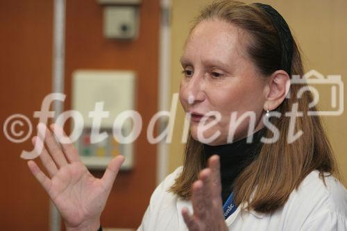 Feierliche Eröffnung der Epilepsie Monitoring Unit am AKH Wien durch Stadträtin Mag. Renate Brauner. Bild: Univ. Prof. Dr. Martha Feucht (Leiterin der EMU). Foto: Anna Rauchenberger