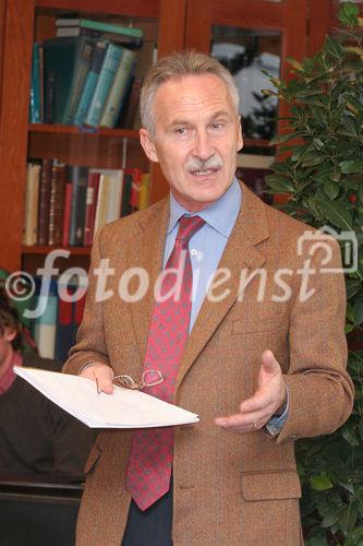 Feierliche Eröffnung der Epilepsie Monitoring Unit am AKH Wien. Bild: Univ. Prof. Dr. Radvan Urbanek (Leiter der Klinischen Abteilung für Allgemeine Pädiatrie). Foto: Anna Rauchenberger