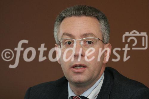 Wolford konnte im ersten Halbjahr die Ergebnisse deutlich verbessern. Bild: Holger Dahmen (Vorstandsvorsitzender der Wolford AG). Foto: Anna Rauchenberger