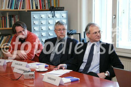 EU-Budget: Kohäsionspolitik. Bild v.l.: Roman Römisch (Wirtschaftsforscher am Wiener Institut für Internationale Wirtschaftsvergleiche), Bengt O. Karlsson (unabhängiger Forscher in Wien), Michael A. Landesmann (Scientific Director of the Vienna Institute for International Econimic Studies, wiiw). Foto: Anna Rauchenberger