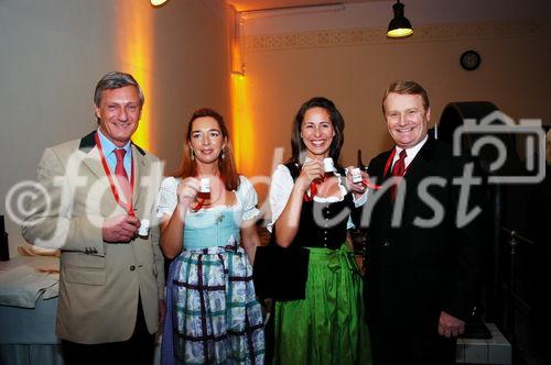 Stiegl: Bockbier-Anstich 2005
 Babsi + Dieter Kiener mit BgmStv. Harald Preuner + Gattin Alexandra
Foto: www.siebinger.com