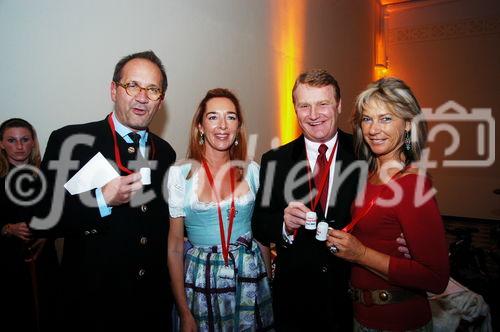 Stiegl: Bockbier-Anstich 2005
 Babsi + Dieter Kiener mit den Seitenblickern Robert Reumann und Mucky Degn
Foto: www.siebinger.com