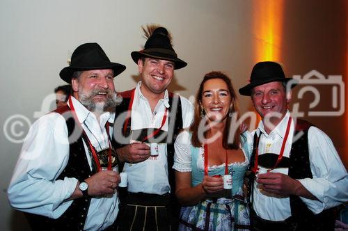 Stiegl: Bockbier-Anstich 2005
Babsi Kiener mit den Aberseern
Foto: www.siebinger.com