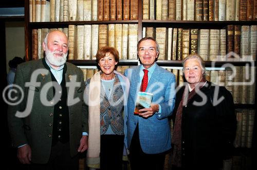 Milan Turkovic: Buchpräsentation 'Hast Du Töne'
Sepp Forcher, Ingrid Wendl, Milan Turkovic, Heli Forcher
Foto: www.siebinger.com