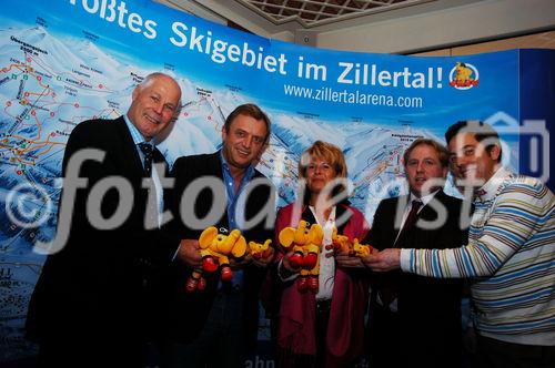 Pressekonferenz Zillertalarena
Walter Strasser, Hans Kammerlander, Petra Lemberger, Markus Strasser-Stöckl, Günther Hauser
Foto: www.siebinger.com