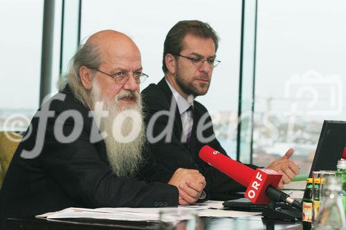 Raiffeisen: Anlage- und Risikotypologie der österreichischen Bevölkerung und Entscheidungsfaktoren für Anleger. Bild v.l.: Dr. Rudolf Bretschneider (Geschäftsführer FESSEL-GfK) und Mag. Andreas Zakostelsky (Geschäftsführer Raiffeisen Capital Management). Foto: Anna Rauchenberger