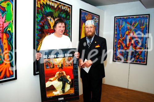 8. Internationle Kunstmesse Salzburg im MECs-Bergheim
Prof. Ernst Fuchs mit Janz Franz - Präsentation Kalender zum 60. Geburtstag
Foto: www.siebinger.com