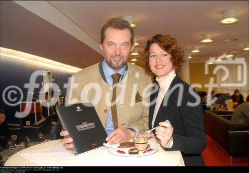 Gault Millau + Nespresso: Buchpräsentation 'Grand Cru - Dessertkreationen von Österreichs Spitzengastronomen'
Klaus + Petra Fleischhaker, Pfefferschiff
www.siebinger.com
                            