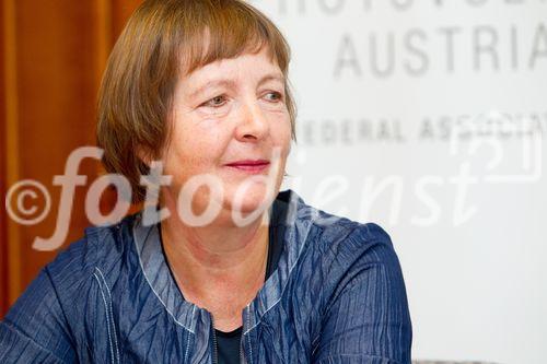 (C)fotodienst/Anna Rauchenberger Wien, 27.10.2010 –  Anlässich der 8. Österreichischen Photovoltaik Tagung fand heute in der Wirtschaftskammer Österreich eine Pressekonferenz statt, wo neue Ansätze der Forschung sowie der Einführung in den Markt präsentiert wurden. FOTO: Dr. Dagmar Everding, Architektin und Planerin