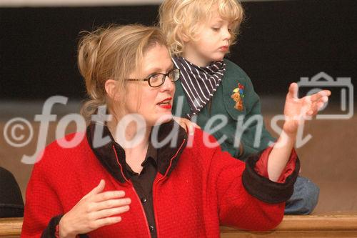 Bärbel Linsmeier, Schauspieltraining;St.Gilgen wird im Jahr 2006 zu einem Anziehungspunkt für Gäste von nah und fern werden. Wolfgang Amadeus Mozart ist in aller Munde, doch steht die Geschichte seiner Schwester Nannerl, mit der er innig verbunden war, im Mittelpunkt seiner engagierten Produktion, die das Musikum Salzburg gemeinsam mit dem Tourismusverband St. Gilgen verwirklicht. Die Premiere wird im Mai 2006 stattfinden.