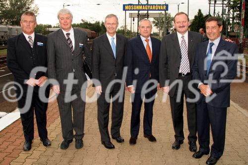 Bahnhof Mosonmagyaróvár - v.l. Alfred Veider (Transport Solutions General Manager Alcatel), Dr. Wolfgang Röss (Bereichsleiter Rail Automation&Power v. Transportation Systems Siemens AG Österreich), Friedrich Smaxwil (Transportation Systems Siemens), Jacques Barrot (EU-Verkehrskommissar), Hubert Gorbach(Vizekanzler u. Bundesminister für Verkehr Österreich), Serge Tchuruk (Chairman and CEO Alcatel), 