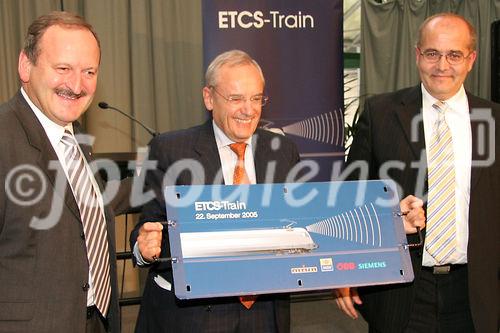 Mosonmagyaróvár in Universität - v.l. Hubert Gorbach(Vizekanzler u. Bundesminister für Verkehr Österreich), Jacques Barrot (EU-Verkehrskommissar), Gábor Dióssy (Undersecretary of  State of Economy and Transport Hungary)