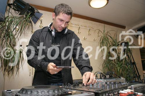 DJ bei einem Firmenjubiläum der Firma eurocom Translation Services 