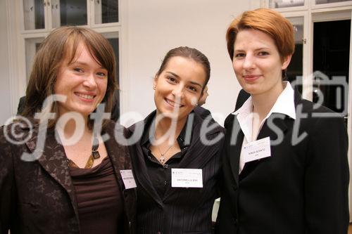 European Space Policy Institute, v.l.: Anna Burzykowska (ESPI), Antonella Bini (ESPI), Kinga Szánto (ESPI)