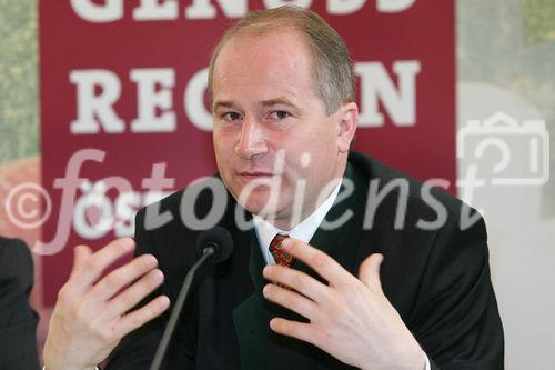 Pressekonferenz Genussregion Österreich, Grazer Burg, Weißer Saal, Johann Seitinger (Agrarlandesrat Steiermark)
 
