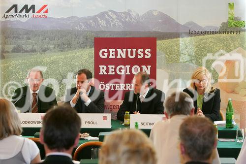 Pressekonferenz Genussregion Österreich, Grazer Burg, Weißer Saal. Sitzend, von li. nach re., Ök.Rat. Gerhard Wlodkowski (Aufsichtsrats-Vorsitzender AMA Marketing GmbH), Josef Pröll (BM für Land- und Forstwirtschaft, Umwelt Wasserwirtschaft), Johann Seitinger (Agrarlandesrat Steiermark), Mag. Corinna Tinkler (Pressesprecherin -  Leiterin Unternehmenskommunikation der Billa AG)