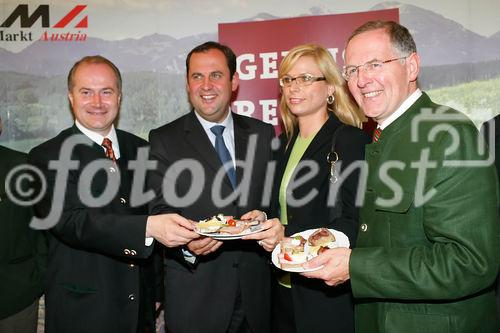 Pressekonferenz Genussregion Österreich, Grazer Burg, Weißer Saal. 
Von li. n. re., Johann Seitinger (Agrarlandesrat Steiermark), Josef Pröll (BM für Land- und Forstwirtschaft, Umwelt Wasserwirtschaft), Mag. Corinna Tinkler (Pressesprecherin - Leiterin Unternehmenskommunikation der Billa AG), Ök.Rat. Gerhard Wlodkowski (Aufsichtsrats-Vorsitzender AMA Marketing GmbH)