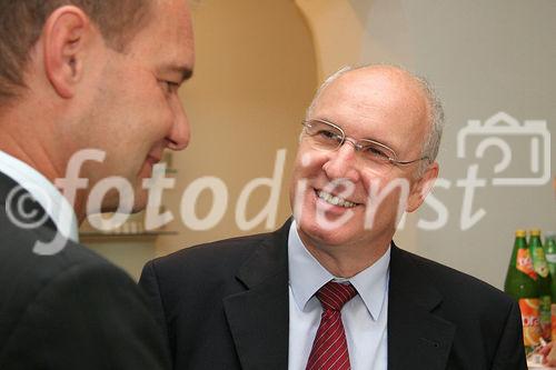 Klaus Hübner, Stv. Präsident der Kammer der Wirtschaftstreuhänder im Gespräch mit Alfred Harl, stellvertretender Obmann des Fachverbandes Unternehmensberatung und Informationstechnologie (UBIT).