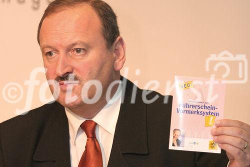 …sterreichische Verkehrsunfallbilanz 2005: Hubert Gorbach (Vizekanzler und Bundesminister fŸr Verkehr, Innovation und Technologie)