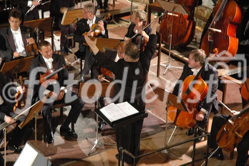 Das Bruckner Orchester Linz unter Dirigent Heinrich Schiff (Solist: Christian Altenburg)  eröffnete die Mondseetage mit Werken von Schubert, Mozart und Mendelssohn-Bartholdy.  Den Schwerpunkt des Festivals, bildet dieses Jahr das Schaffen Franz Schuberts. Die Veranstaltungen finden von 2. bis 10. September 2005 statt.