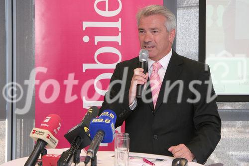 Dr. Georg Pölzl, Vorsitzender der Geschäftsführung T-Mobile Austria, spricht über den Kauf von tele.ring