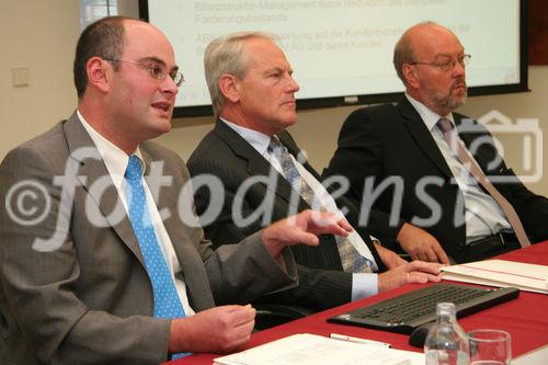Mag. Matthias Neumüller (Projektleiter Asset Securitisation, Investkredit Bank), Dr. Rudolf Jurak (Vorsitzender d. Vorstandes, BF Edelstahl), Ing. Herbert Buhl (Mitgl. d. Vorstandes, BF Edelstahl)